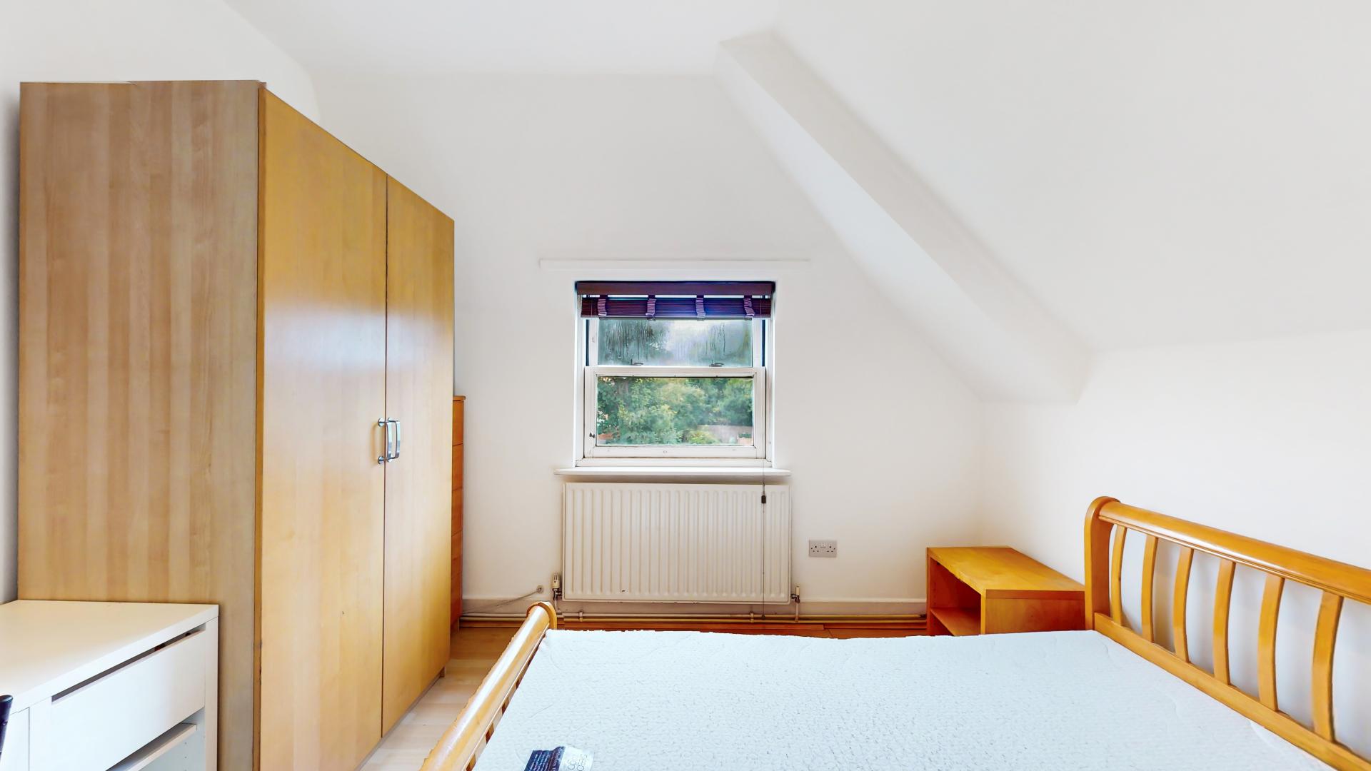 Modern Sharers Apartment Minster Road, West Hampstead